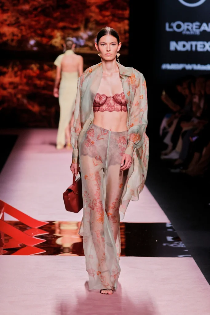 isabel-sanchis-newcoleccion