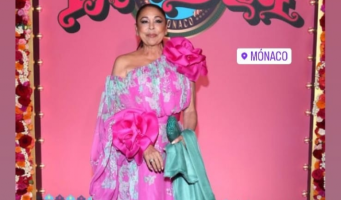 El vestido de Isabel Sanchis que ha lucido Isabel Pantoja en el Baile de la Rosa