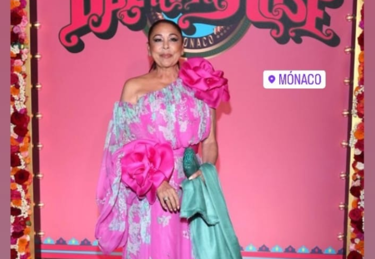 El vestido de Isabel Sanchis que ha lucido Isabel Pantoja en el Baile de la Rosa